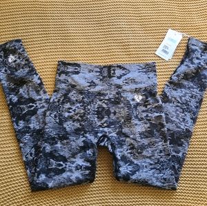 Women's Best Black Camo Seamless Leggings